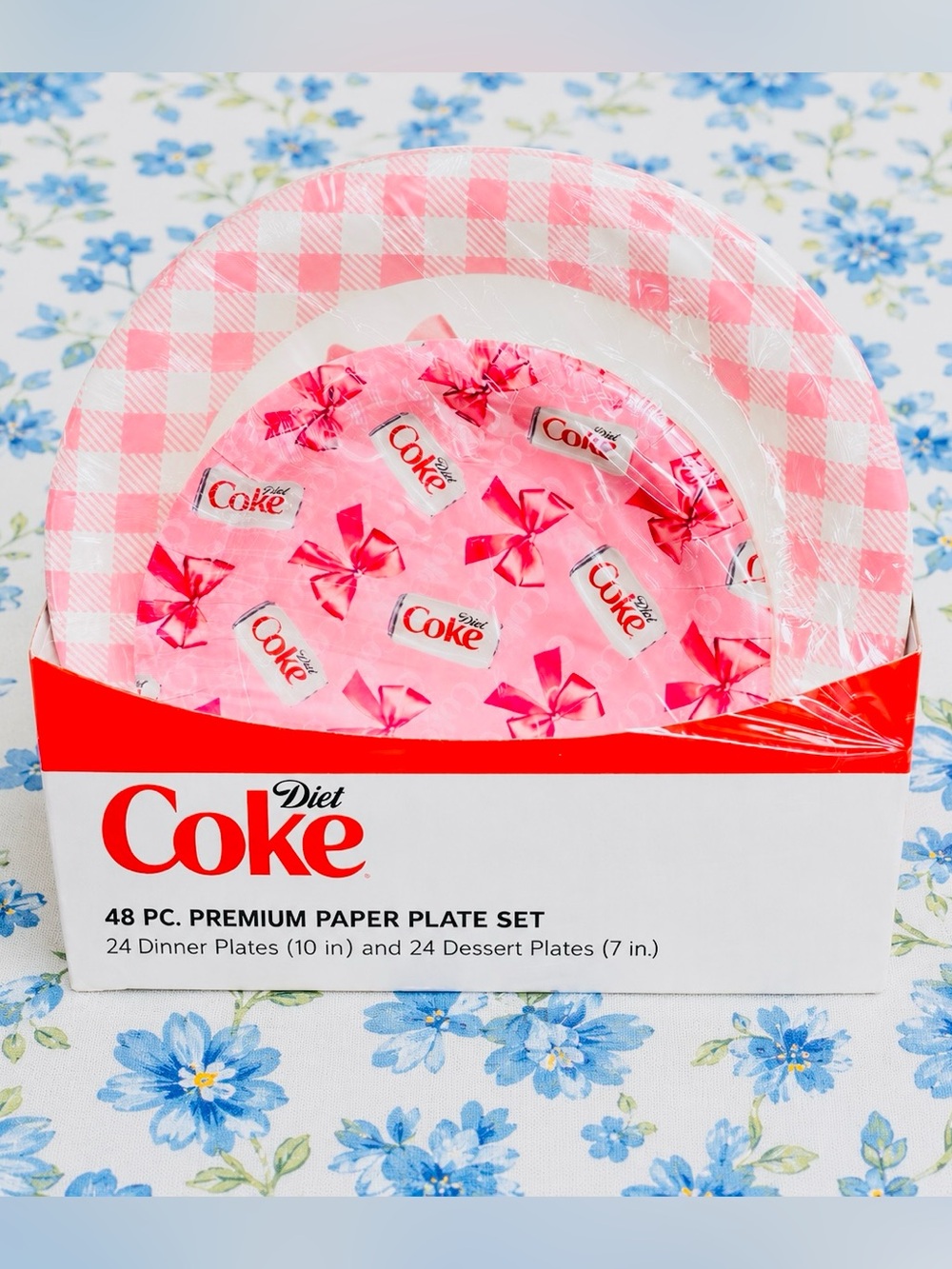 Diet Cokes with Pink Bows 48 Piece Premium Paper Plate Party Set